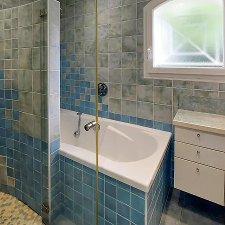 In With Kitchen * Léon