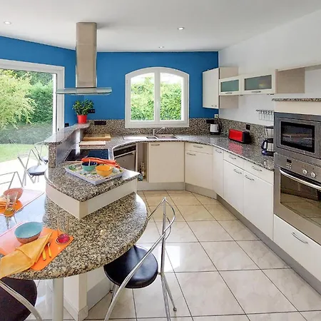 In With Kitchen * Léon