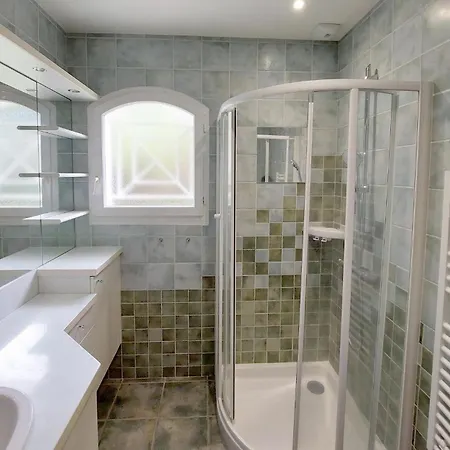 Σπίτι διακοπών In With Kitchen Léon