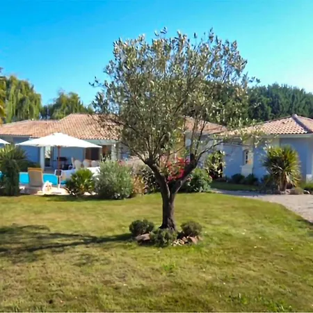 Beautiful Home In Leon * Леон