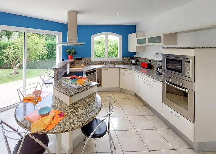 In With Kitchen * Léon