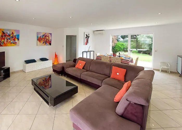 In With Kitchen * Léon