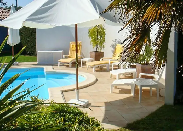 펜션 In With Kitchen Léon